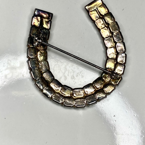 Vintage Rhinestone Horseshoe Brooch 🐴 💎 - Picture 6 of 9